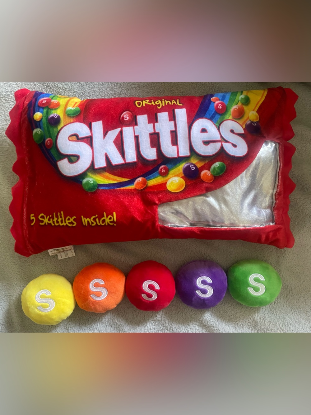 I scream Skittles pillow with 5 skittle candy plushes